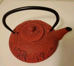 Asiatische Gusseisen Rot Teekanne Elefanten & Blumen Berg Design Sieb Griff - Bild 1 von 20