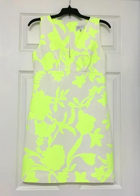 Nuevo sin etiquetas Vestido recto Milly amarillo neón floral cuello en V 4 se ajusta como 2 o 0 Foto 1 de 4
