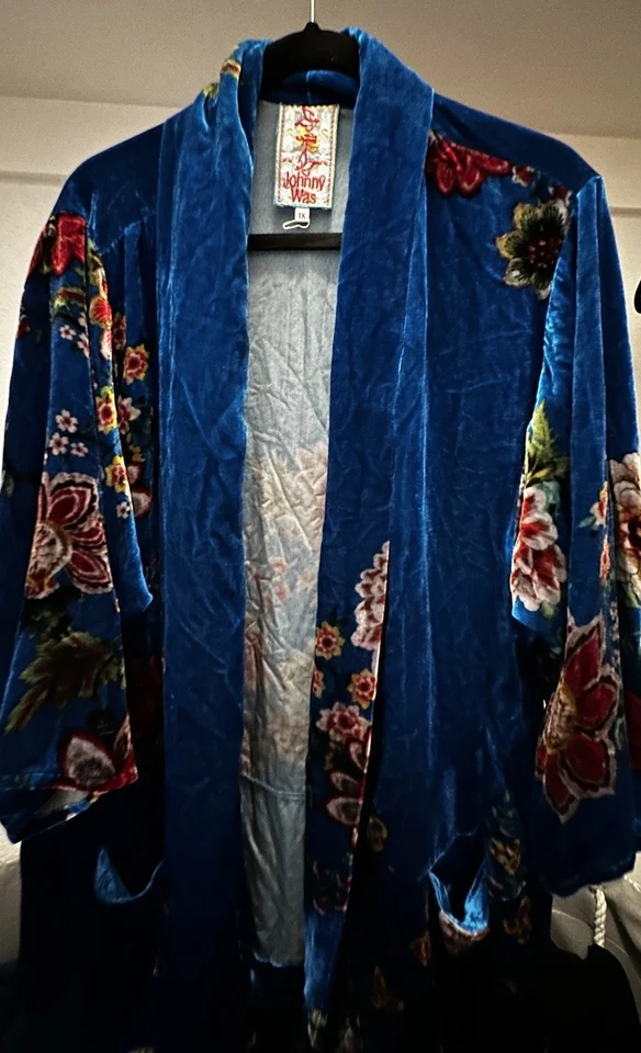 Johnny Was, Vivian Velvet Blue Floral Kimono 1X BLUE/Multi  $325-retail - Image 1 of 4