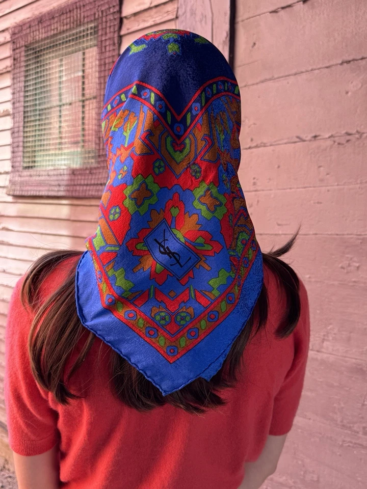 Bufanda vintage con estampado de seda YSL color primario-Yves Saint Laurent-rojo-azul-verde- Foto 1 de 4