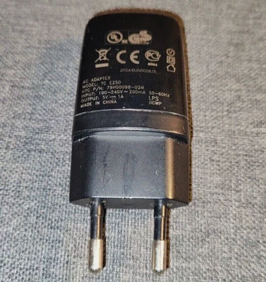 HTC TC E250 USB Chargeur Secteur Noir - Photo 1/3