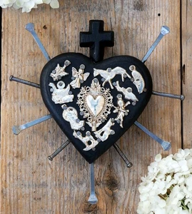Small Sacred Heart Nails Milagros Black Wood Handmade Michoacán Mexican Folk Art - Picture 1 of 6