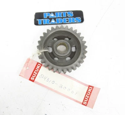 Nuevo de Lote Antiguo Genuino Suzuki 1st Driven Transmisión Gear TS250 TM250 T250 24310-30001 Foto 1 de 2