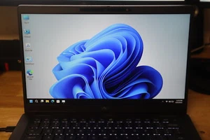 Dell Latitude 7310 i7-10610U 1.8GHz 16GB 256GB M.2 SSD Windows 11 Pro - Picture 1 of 15