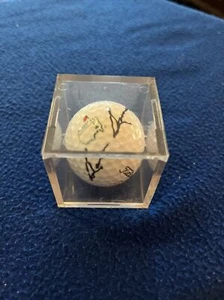 SAM "SLAMMING SAMMY" SNEAD - Masters GOLF BALL SIGNED In Case With JSA Certified - Picture 1 of 8