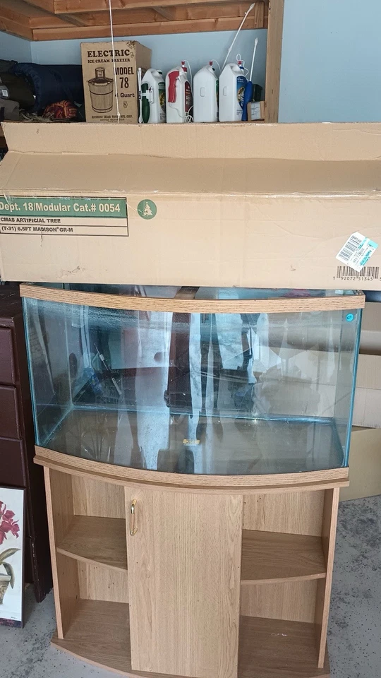 Wooden 40 Gallon Tank: Fish Tank - Image 1 of 1