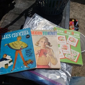 Vintage Lot Of 3 1959 LEARN HOW BOOKs Crochet Knitting Embroidery Tatting - Picture 1 of 7