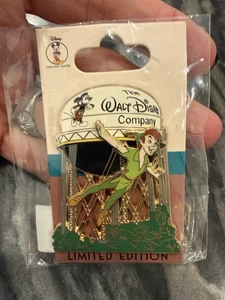 Prendedor Peter Pan serie torre de agua 95 aniversario DEC Disney 2019 LE 250 - Imagen 1 de 3
