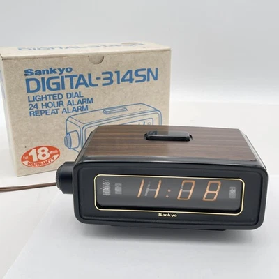 Vintage Sankyo Digital Alarm Clock 314SN Wood Grain Lighted Dial Japan w/Box - Image 1 of 4