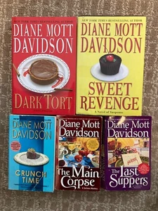12 culinary mystery books by Diane Mott Davidson or Joanne Fluke - Picture 1 of 6