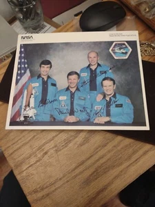 STS-6 TODOS LOS MIEMBROS DE LA TRIPULACIÓN PRIME LITOGRAFÍA AUTOGRAFIADA FIRMADA A MANO - Imagen 1 de 6