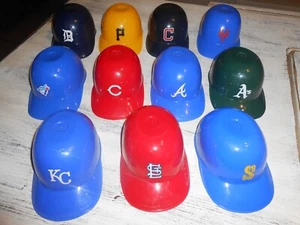 Lote de 15 cascos de bateo de plástico pequeños de béisbol de las Grandes Ligas Laich de colección - Imagen 1 de 6