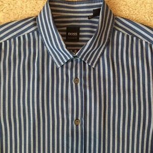 BOSS Hugo Boss Men’s Large Blue Striped Dress Shirt Regular Fit 100% Cotton - Picture 1 of 8