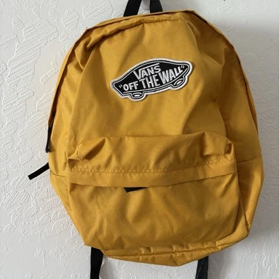 Mochila Vans Off The Wall Realm livro amarelo escola skate patch leve - Imagem 1 de 4