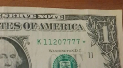 $1 BILL STAR NOTE CUATRO EN FILA SERIE ELEGANTE DE 7 # K11207777* 20 de noviembre de 2017 77  Foto 1 de 3
