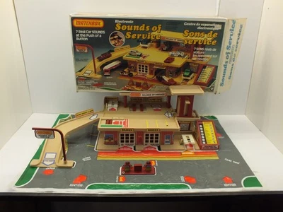 LESNEY MATCHBOX USA 1983 SOUNDS OF SERVICE GARAGE PLAYSET BOXED (L789) - Image 1 of 4