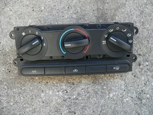 FORD MUSTANG 2005 HVAC HEATER AC TEMPERATURE CLIMATE CONTROL 05 06 07 08 09 - Picture 1 of 2