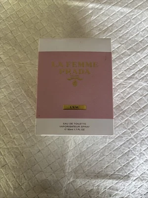 PRADA LA FEMME L'EAU DE PRADA EAU DE TOILETTE SPRAY NATURAL 50 ML/1,7 oz 246 Foto 1 de 4