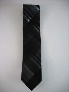 Kenneth Cole Reaction Black Silk Tie - New w/o tags, standard width - Picture 1 of 2