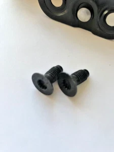 VOLKSWAGEN TRANSPORTER T5 - HECKKLAPPE HECKTÜR VERRIEGELUNG SCHLIESSER FANGSCHRAUBEN - x 2 - Bild 1 von 3
