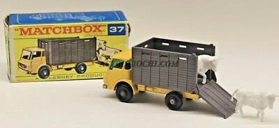 MATCHBOX LESNEY 37 DODGE CATTLE TRUCK VINTAGE 1966 DIECAST IN BOX - Immagine 1 di 4