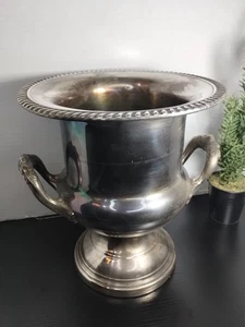 Leonard Silver Plated Champagne Bucket Trophy Shape, Vintage Ice Bucket  - Picture 1 of 5