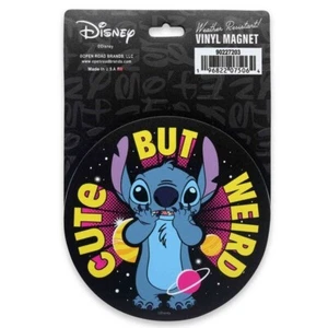 Imán de vinilo resistente a la intemperie Disney Stitch "Lindo pero extraño" - Imagen 1 de 2