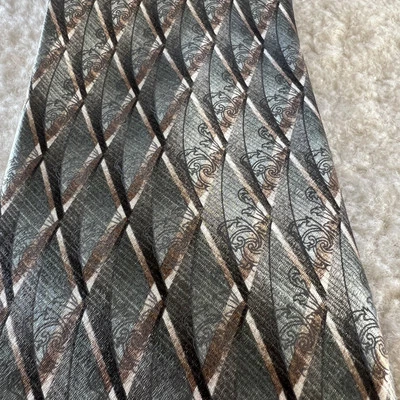 David Taylor Hand 100% Silk Men’s Neck Tie Stain Resistant Under Print Paisley - Image 1 of 4