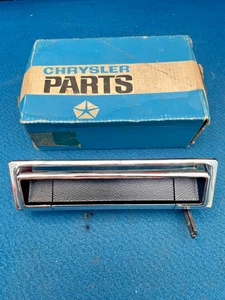 HILLMAN AVENGER FRONT L/H DOOR HANDLE ASSY GENUINE ROOTES DEALER PART NEW - Picture 1 of 4