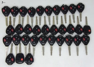 Mixed Lot x 33 OEM Toyota Key Less Entry Combo Keys Mix BULK LOCKSMITH - Picture 1 of 2