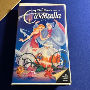 Disney's Classic Black Diamond Cinderella VHS 1998 First Release RARE - Picture 1 of 10