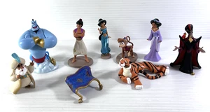 Disney Aladdin Set Figurine PVC Cake Toppers Lotto di 9 Giocattoli Abu Genie Rajah Jafar - Foto 1 di 19