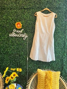 Liz Claiborne Sleeveless White Sheath Dress Size 14 - Picture 1 of 6