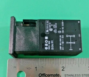EAO 22-214.011 PUSH BUTTON SWITCH  250V 10A  LAMP MAX 60V  - Picture 1 of 6