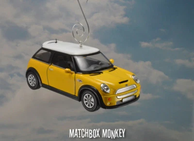 Deluxe Hard Top Austin Mini Cooper S Christmas Ornament 1/28th BMW - Image 1 of 4
