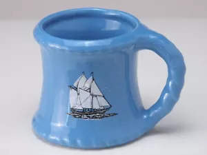 Taza Kingswear Pottery pequeña azul con envío - Imagen 1 de 6
