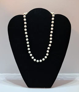 18" White Bead Necklace - Picture 1 of 4