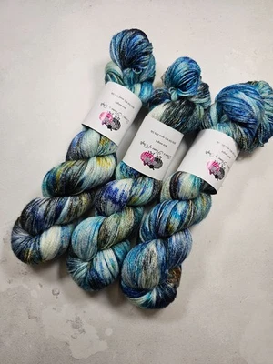 BFL Seiden Garn, Spitzengewicht, 100g, ECHOES BELOW - Bild 1 von 4