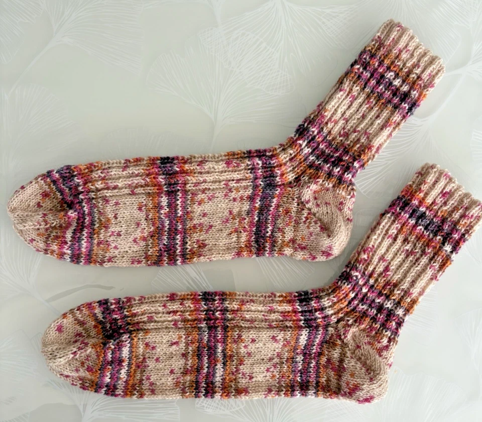 Handgestrickte selbstgestrickte Socken / Strümpfe  Größe   38 / 39 - Bild 1 von 1