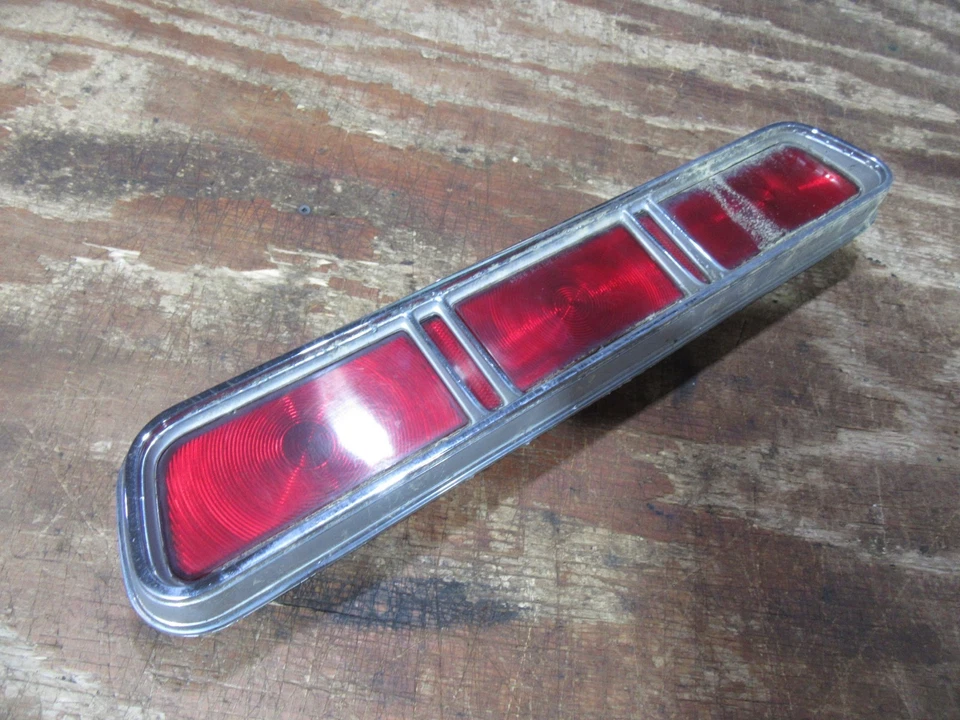 1967 Chevrolet Caprice exterior tail light lens housing trim assembly base DR - Image 1 of 4