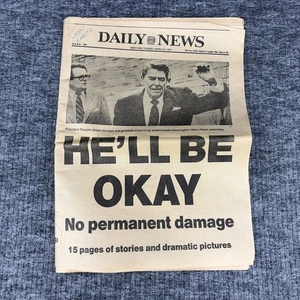 Giornale Vintage NY Daily News - Attacco Reagan "STARÀ BENE" - 31 marzo 1981 - Foto 1 di 11