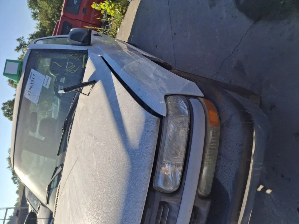 Chevrolet Silverado 1500 2001 conjunto de faros del conductor izquierdo OEM usados 141 k Foto 1 de 3