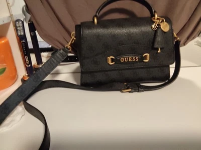GUESS Handtasche neuwertig - Bild 1 von 4