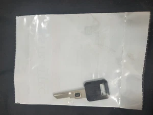 Strattec C25113 Key Blank GM Vats #13 GRV 50A Made In USA 27-3204-32986 - Imagen 1 de 2