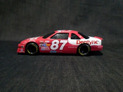 Chevy Bank vintage 1992 Racing Champions NASCAR Joe Nemechek Dentyne #87 1:24 Foto 1 de 4