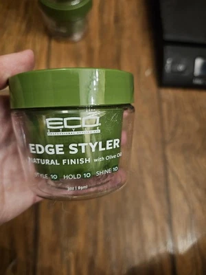 Estilo ECO Edge Styler acabado natural con aceite de oliva Foto 1 de 3