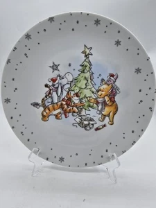DISNEY WINNIE THE POOH & Friends Snowflake Christmas 10" DINNER PLATE (1) New - Bild 1 von 4