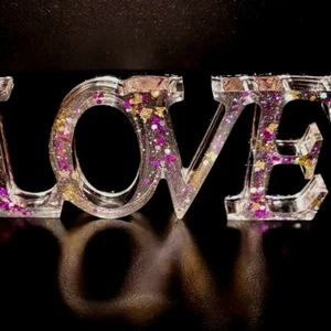 Love sign ornament - Picture 1 of 2