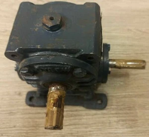 Untersetzungsgetriebe Übersetzung 10:1 Mitte 1-1/8 PS 1/4 Gewicht 3,4kg ca. Bronze Getriebe - Bild 1 von 4