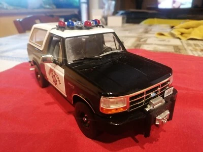 Greenlight 1/18 FORD BRONCO 1995 Chips California - Immagine 1 di 4